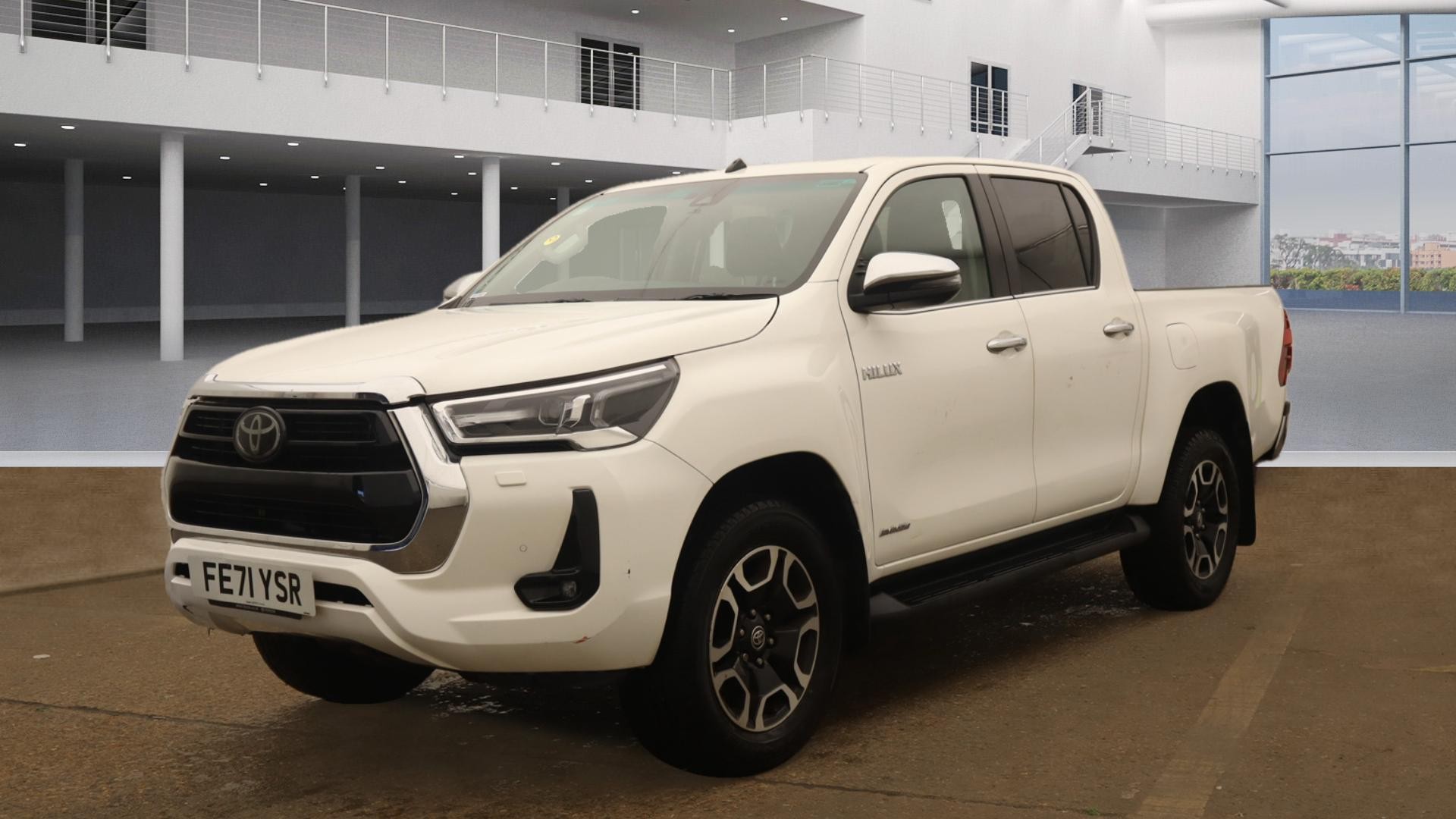 TOYOTA Hilux